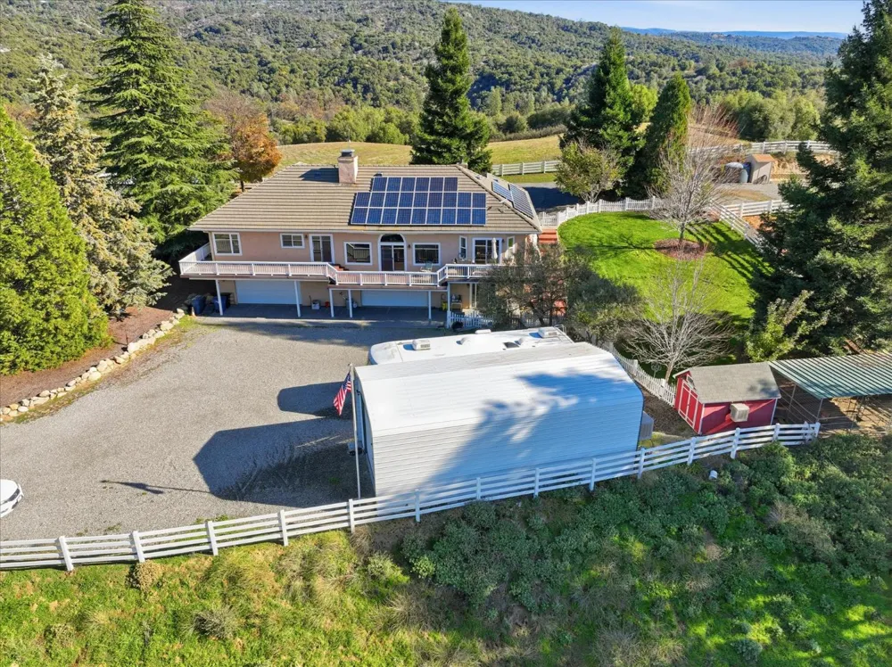 43319 Leach Rd Ahwahnee, CA 93601