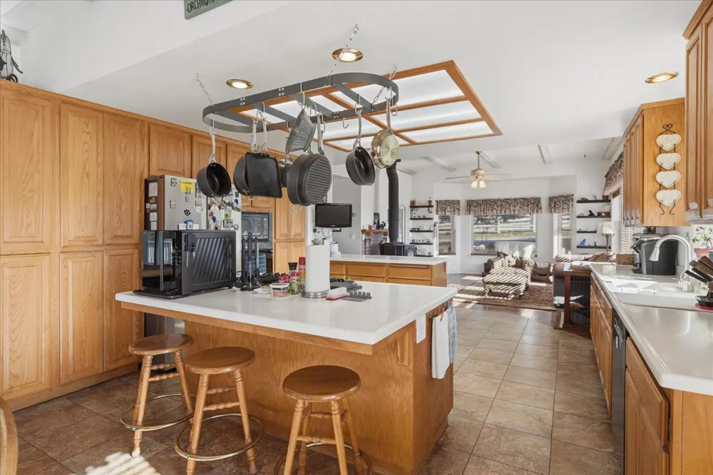 43319 Leach Rd Ahwahnee, CA 93601
