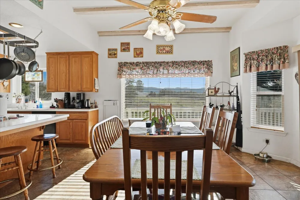 43319 Leach Rd Ahwahnee, CA 93601