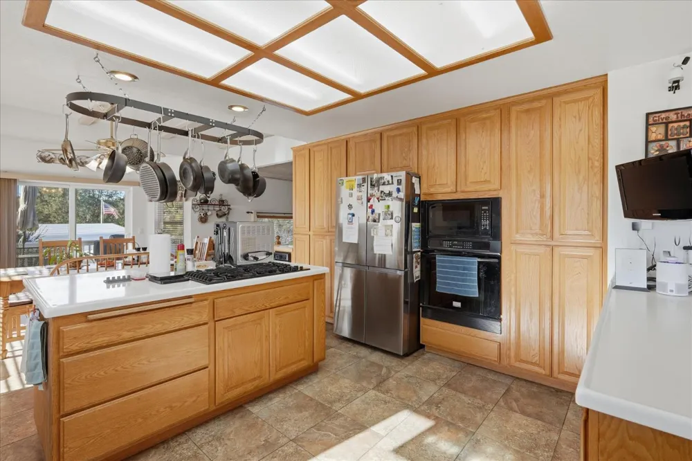 43319 Leach Rd Ahwahnee, CA 93601