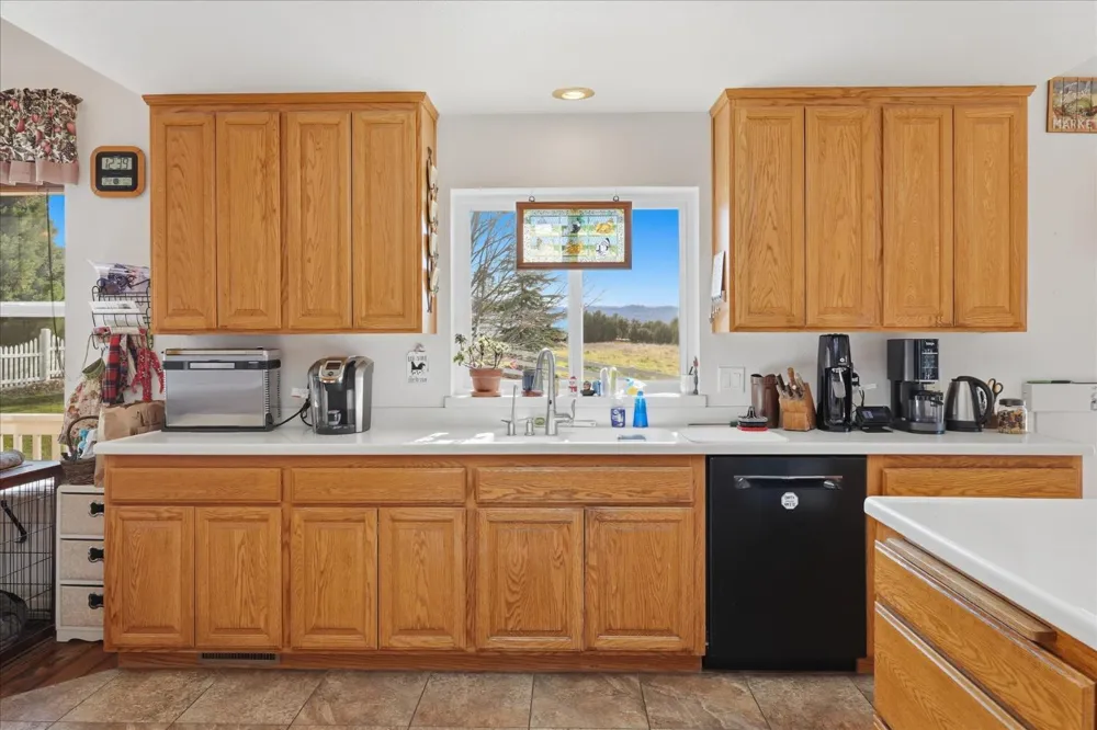 43319 Leach Rd Ahwahnee, CA 93601