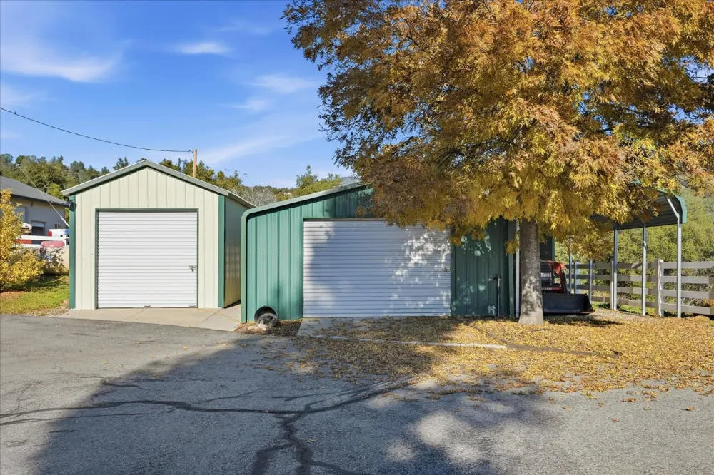 43319 Leach Rd Ahwahnee, CA 93601