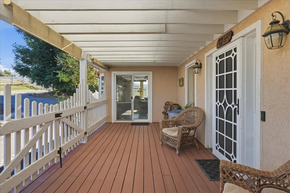 43319 Leach Rd Ahwahnee, CA 93601