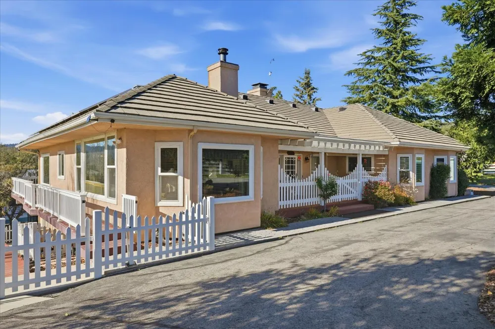 43319 Leach Rd Ahwahnee, CA 93601