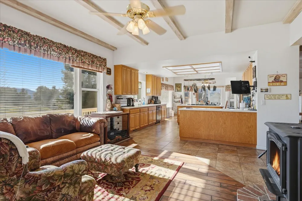 43319 Leach Rd Ahwahnee, CA 93601