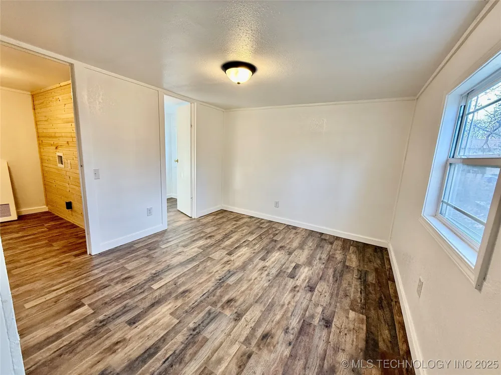 25271 S 606 Grove, OK 74344