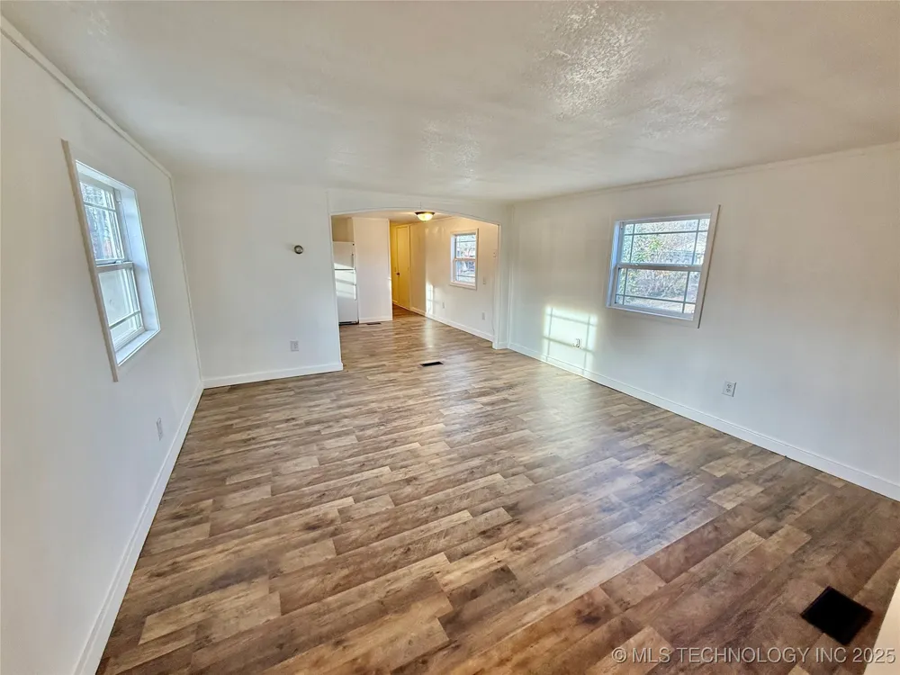 25271 S 606 Grove, OK 74344