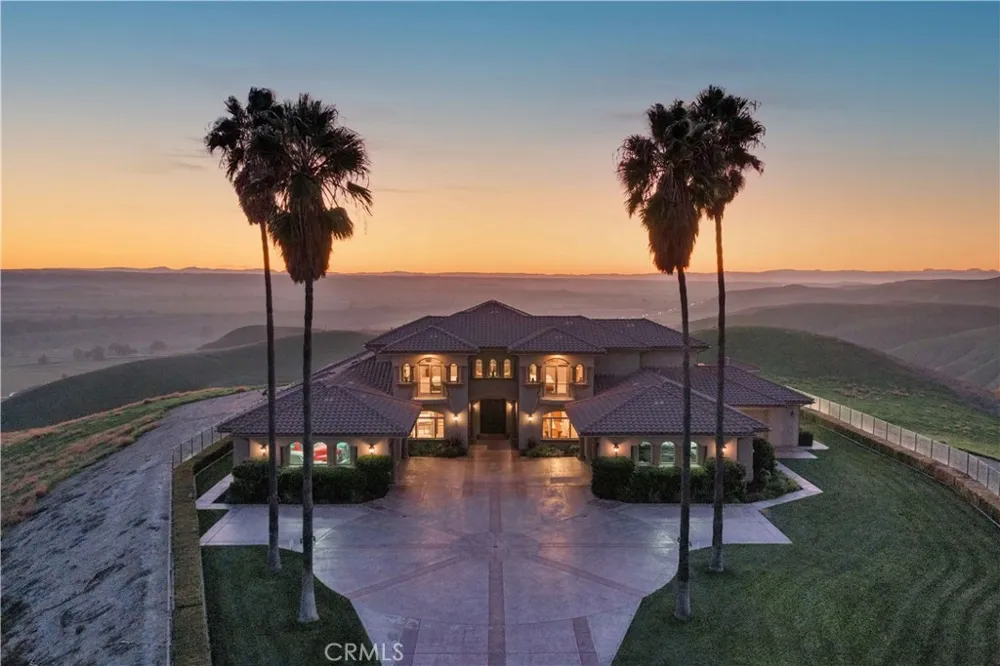 1990 E 46 Shandon, CA 93461