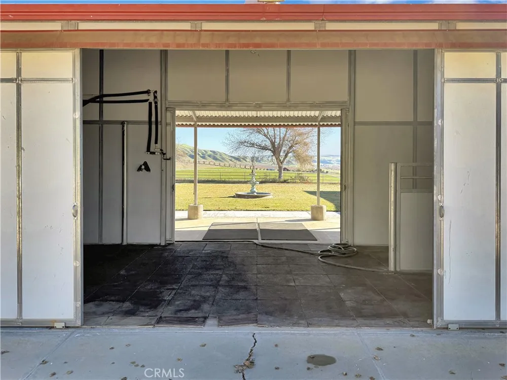 1990 E 46 Shandon, CA 93461