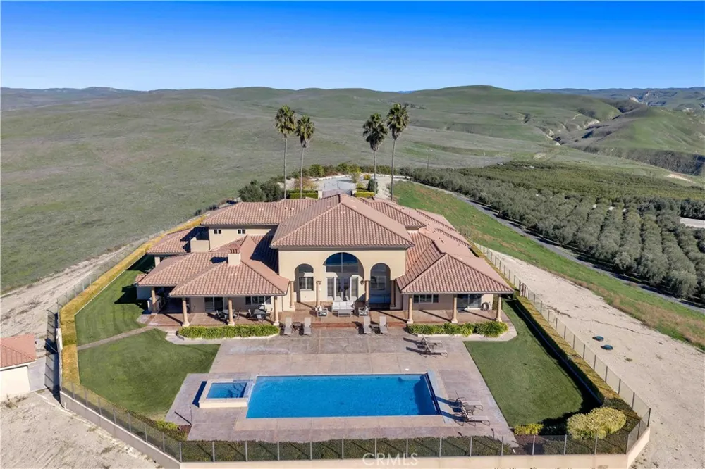 1990 E 46 Shandon, CA 93461