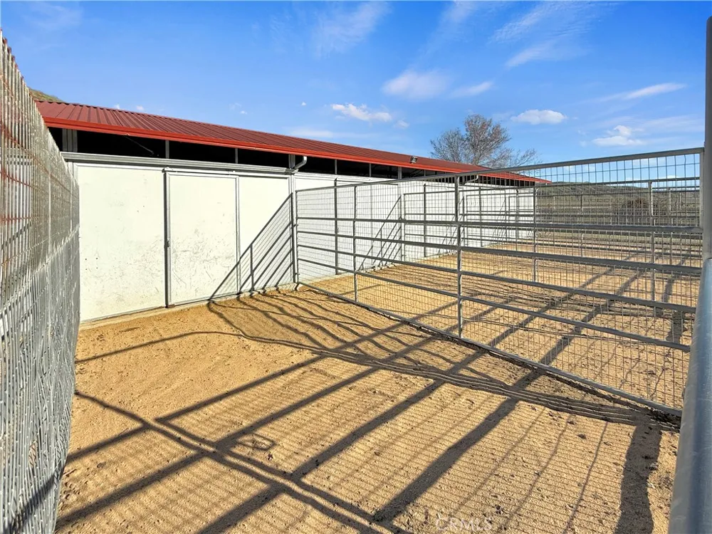 1990 E 46 Shandon, CA 93461