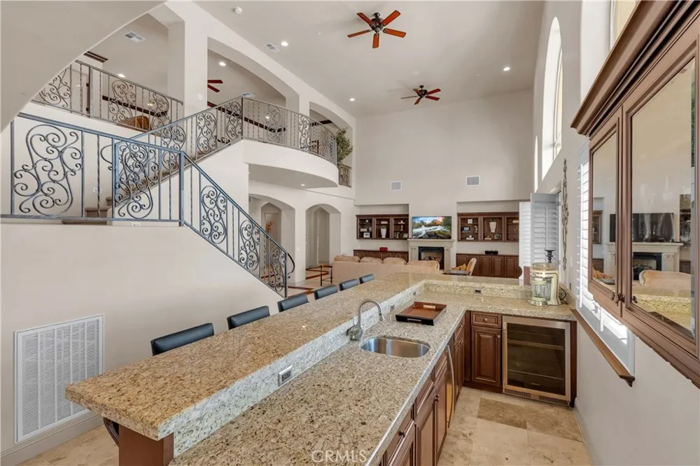 1990 E 46 Shandon, CA 93461