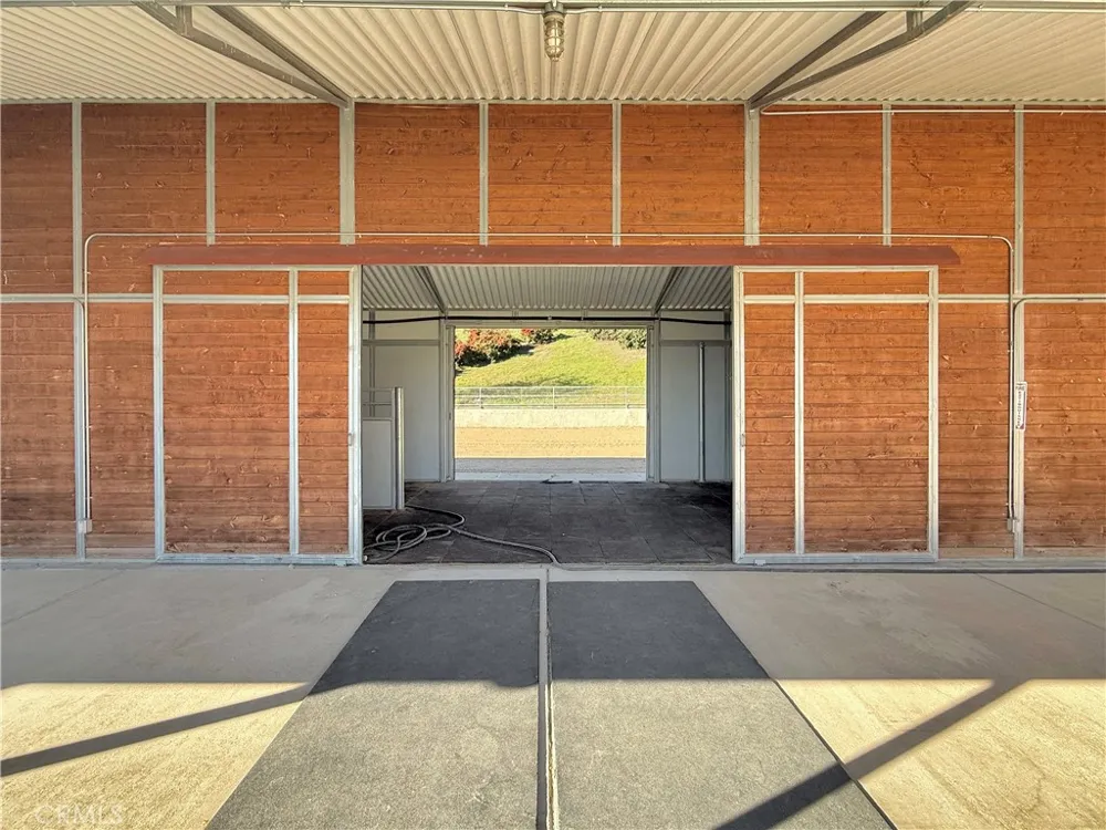 1990 E 46 Shandon, CA 93461