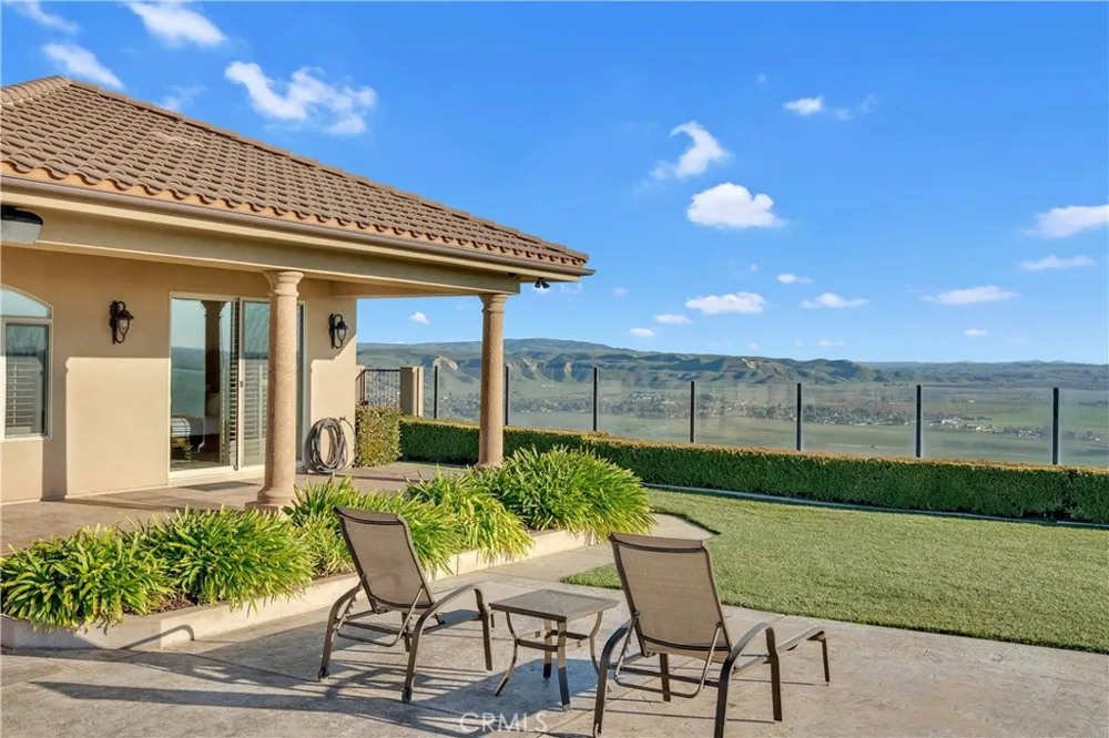 1990 E 46 Shandon, CA 93461