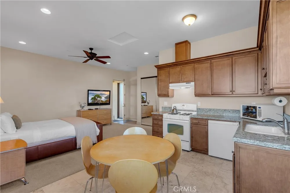 1990 E 46 Shandon, CA 93461