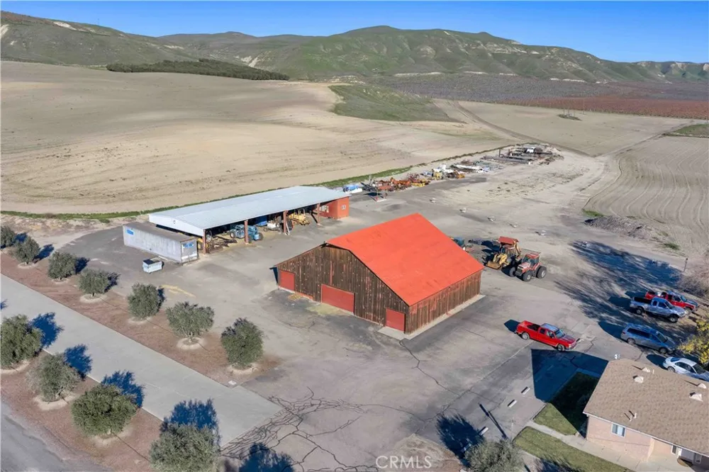 1990 E 46 Shandon, CA 93461