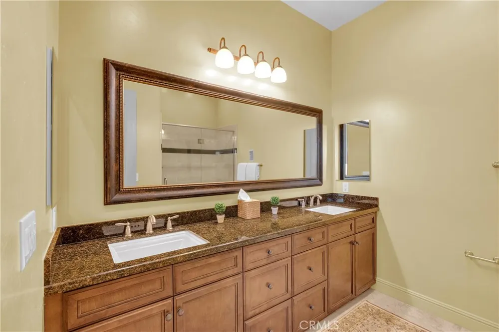 1990 E 46 Shandon, CA 93461