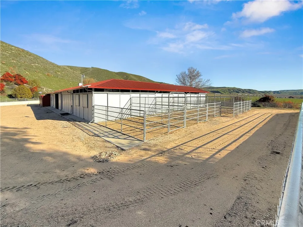1990 E 46 Shandon, CA 93461