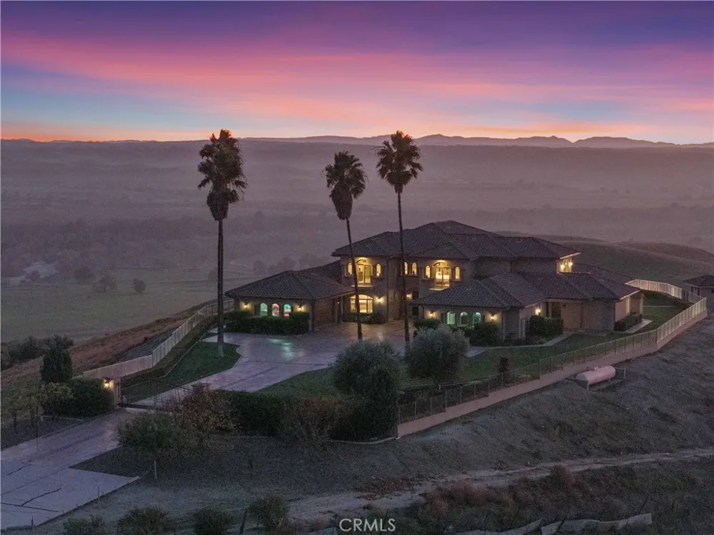 1990 E 46 Shandon, CA 93461