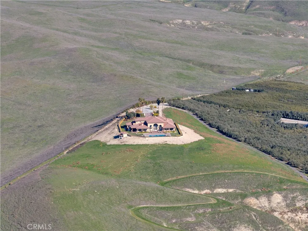 1990 E 46 Shandon, CA 93461