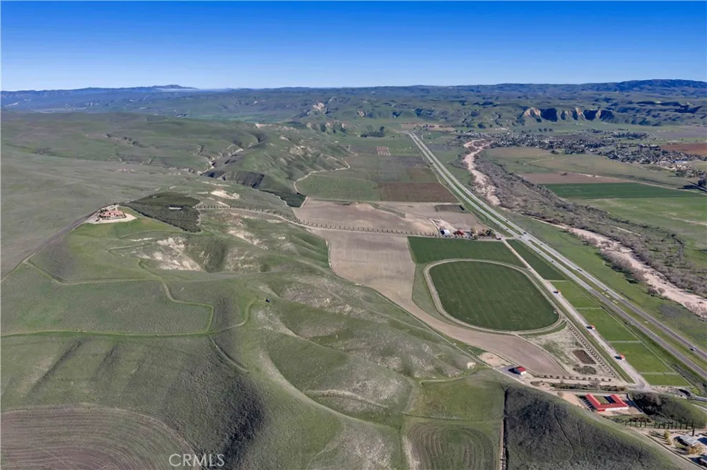 1990 E 46 Shandon, CA 93461