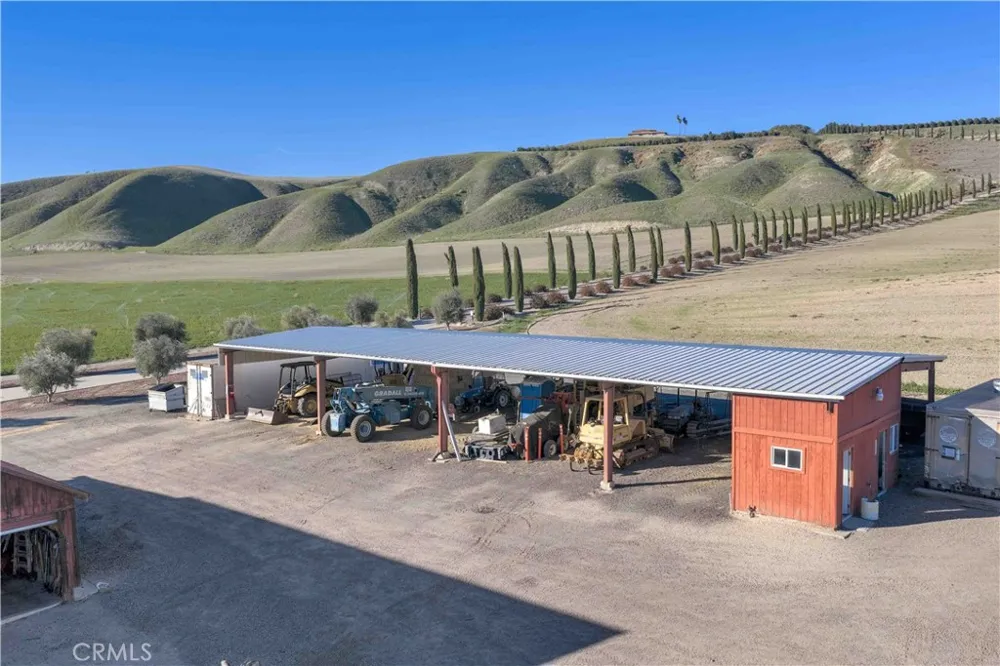 1990 E 46 Shandon, CA 93461