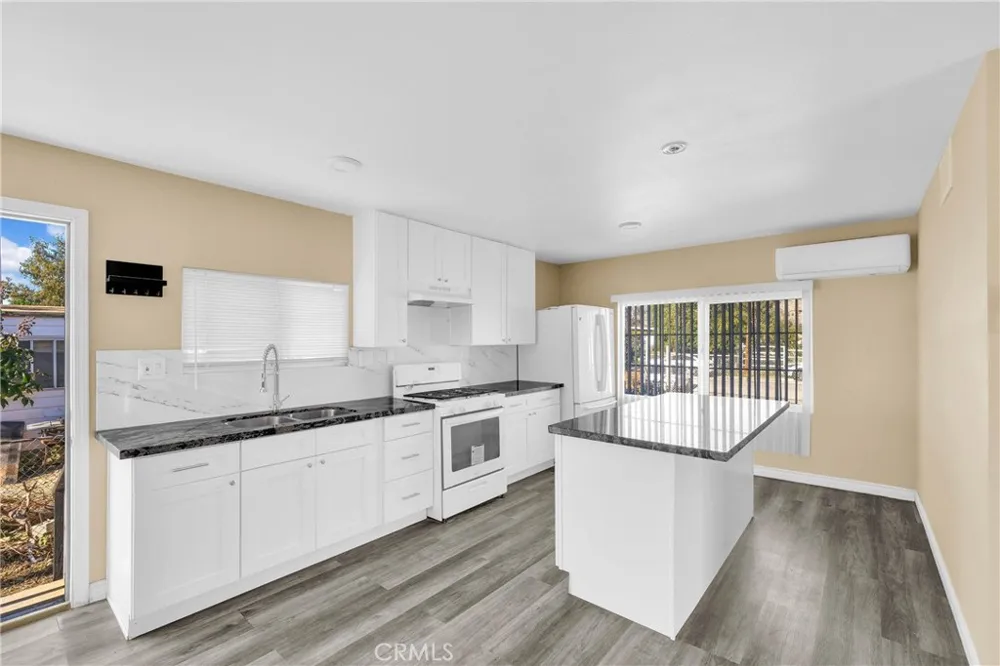 51867 Lois Avenue Cabazon, CA 92230