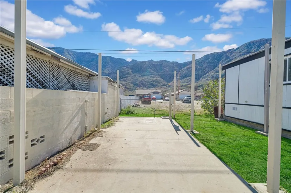 51867 Lois Avenue Cabazon, CA 92230