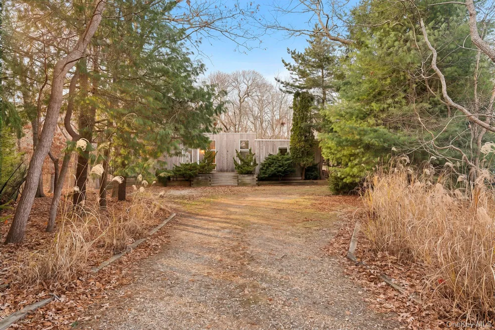 54 Fox Hunt Amagansett, NY 11930