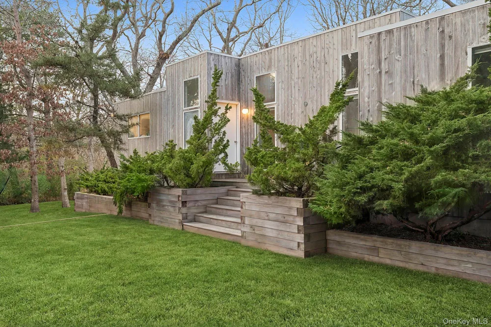 54 Fox Hunt Amagansett, NY 11930