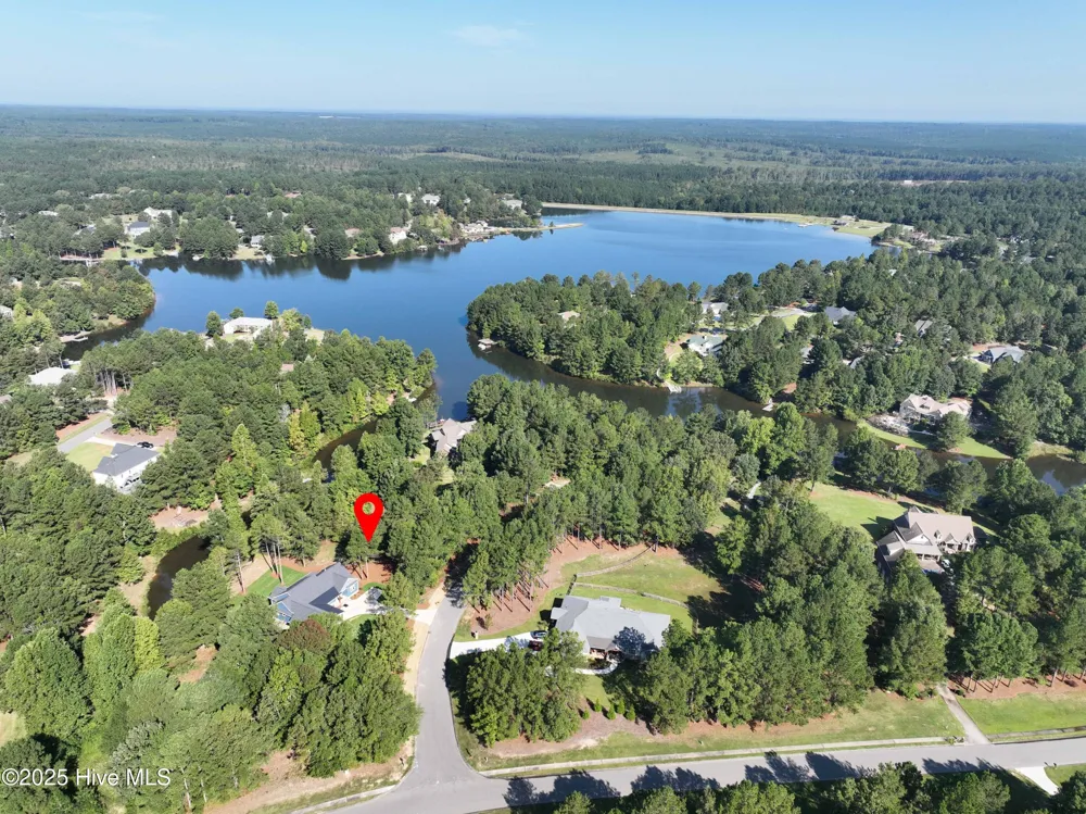 125 Troys Point West End, NC 27376