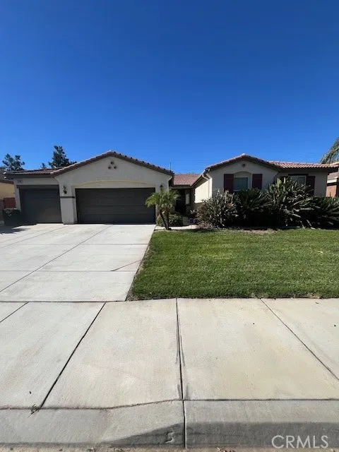 27299 Stonehurst Drive Menifee, CA 92585