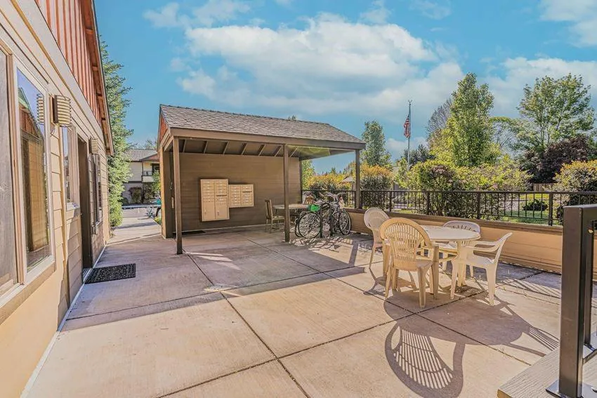 556 G Street Jacksonville, OR 97530