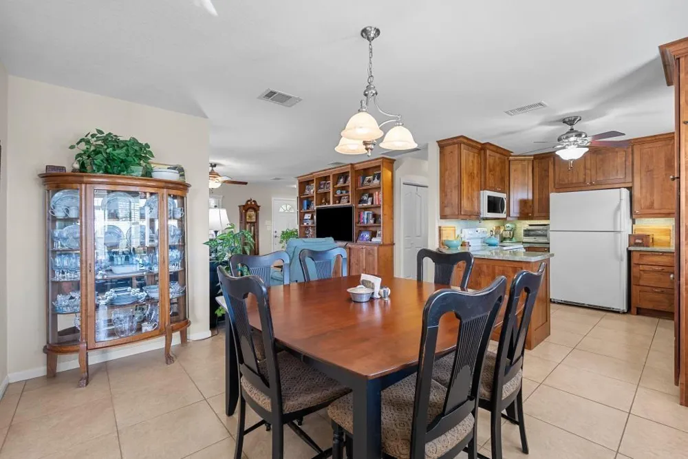 2237 Avenue A San Leon, TX 77539