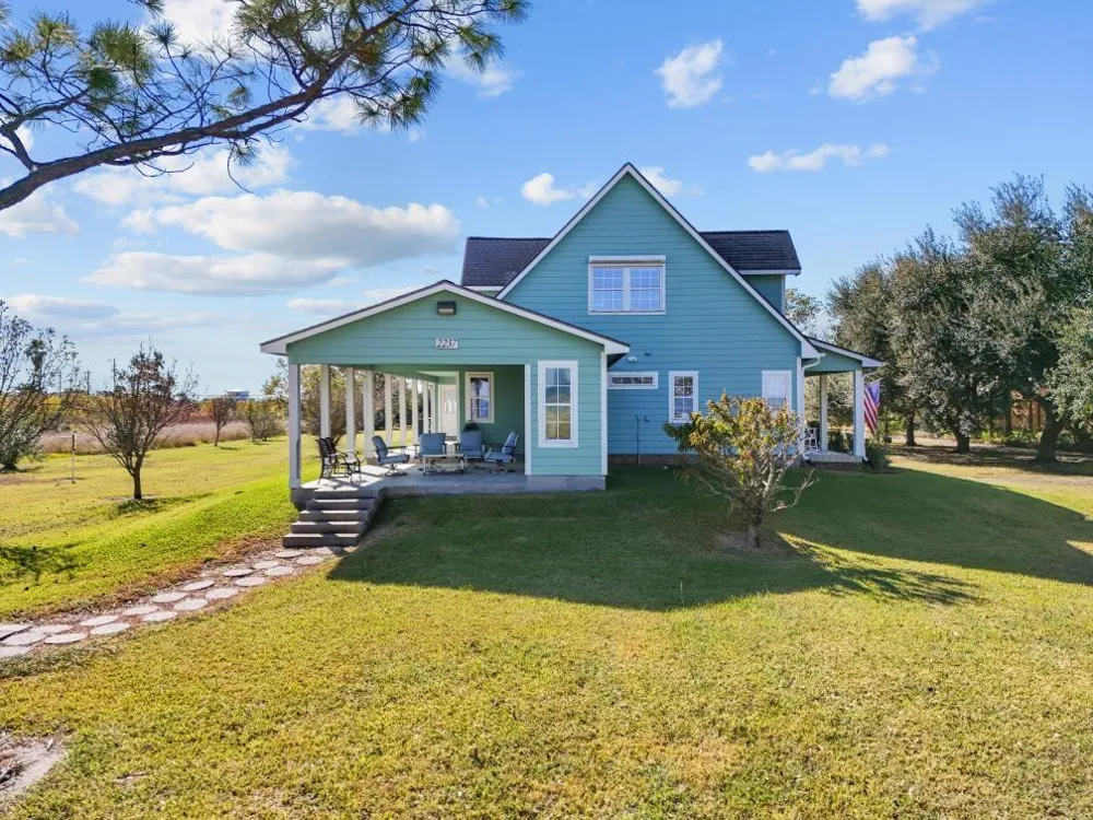 2237 Avenue A San Leon, TX 77539