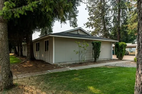 303 E Harriet St