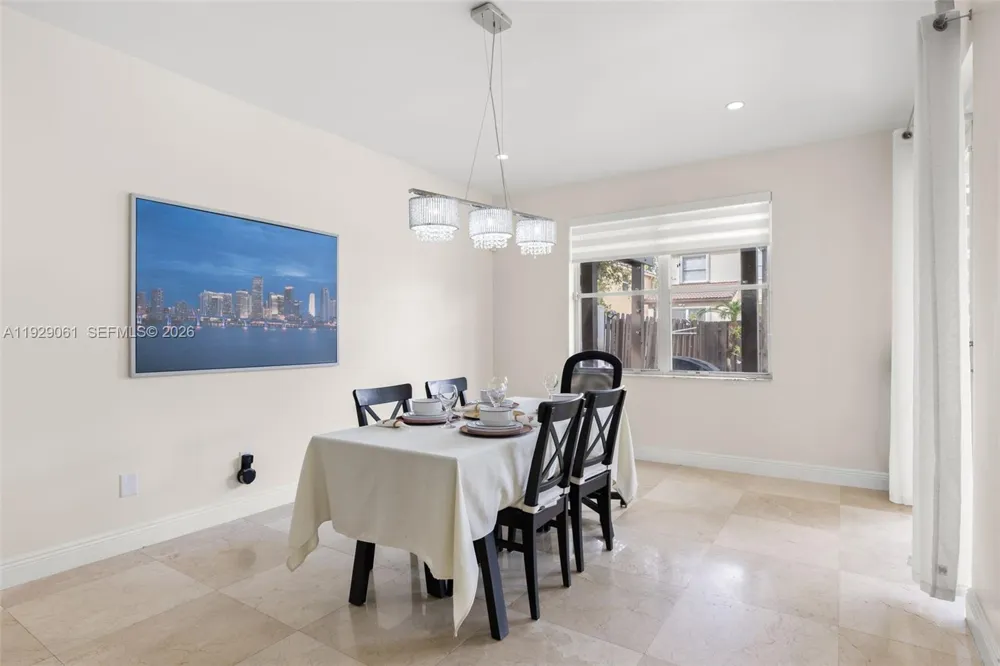 574 NW 159th Ave Pembroke Pines, FL 33028