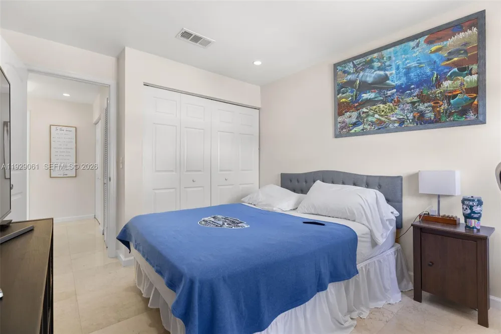 574 NW 159th Ave Pembroke Pines, FL 33028