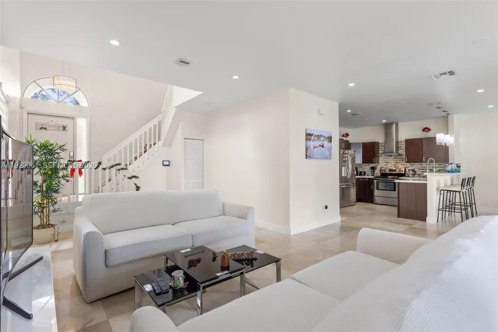574 NW 159th Ave Pembroke Pines, FL 33028