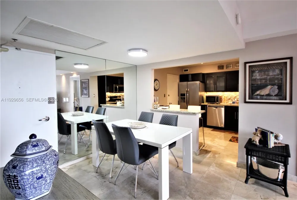 5161 Collins Ave #1610 Miami Beach, FL 33140