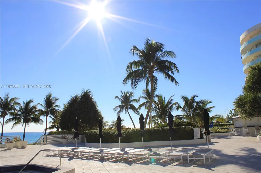 5161 Collins Ave #1610 Miami Beach, FL 33140