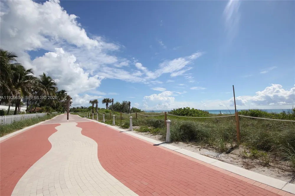 5161 Collins Ave #1610 Miami Beach, FL 33140