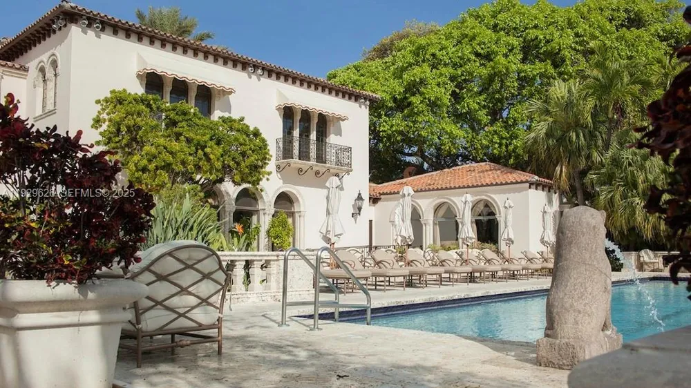 1004 Fisher Island Drive Miami Beach, FL 33109