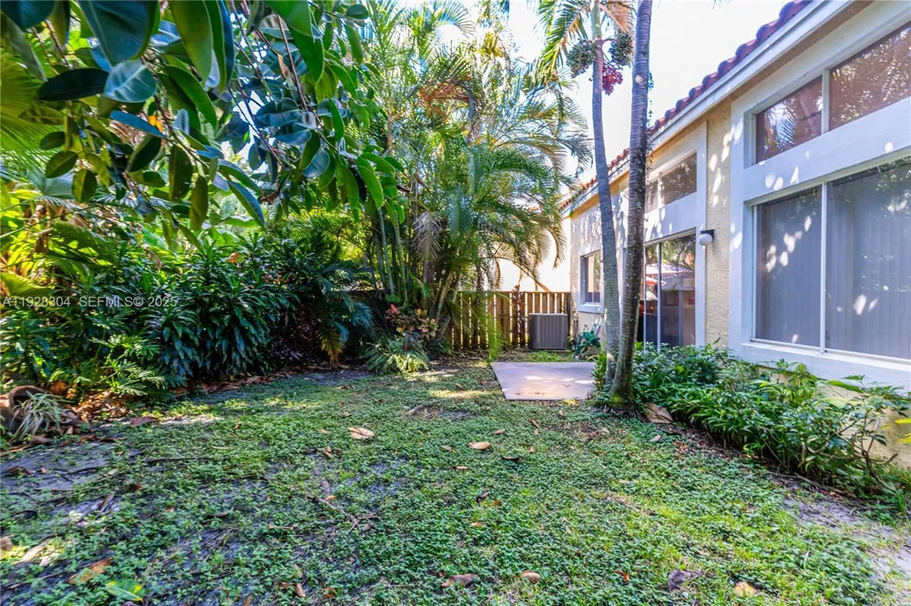 10132 NW 4th St Plantation, FL 33324