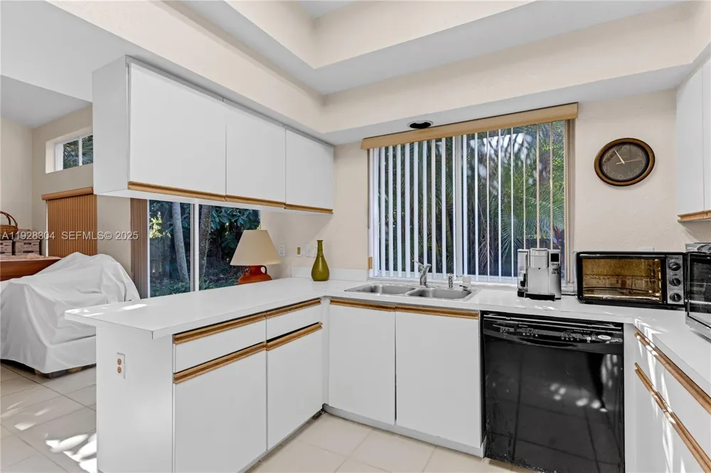 10132 NW 4th St Plantation, FL 33324