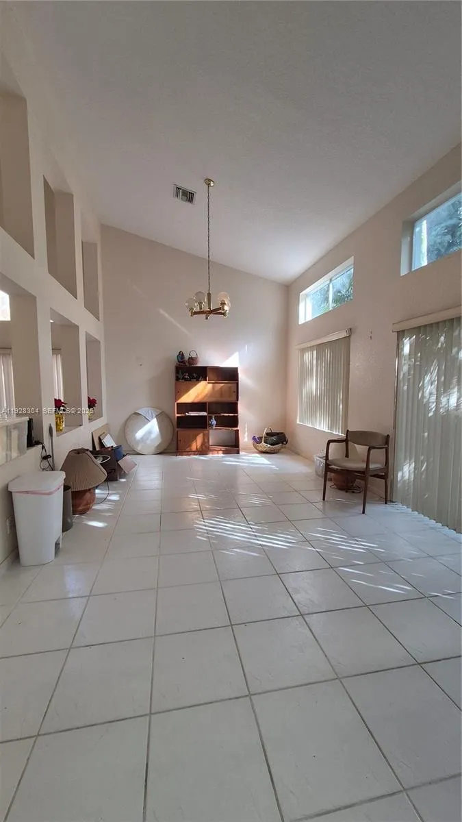 10132 NW 4th St Plantation, FL 33324