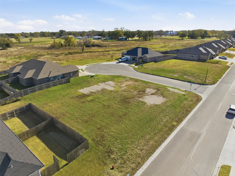 700 Sugar Mill Court Robinson, TX 76706
