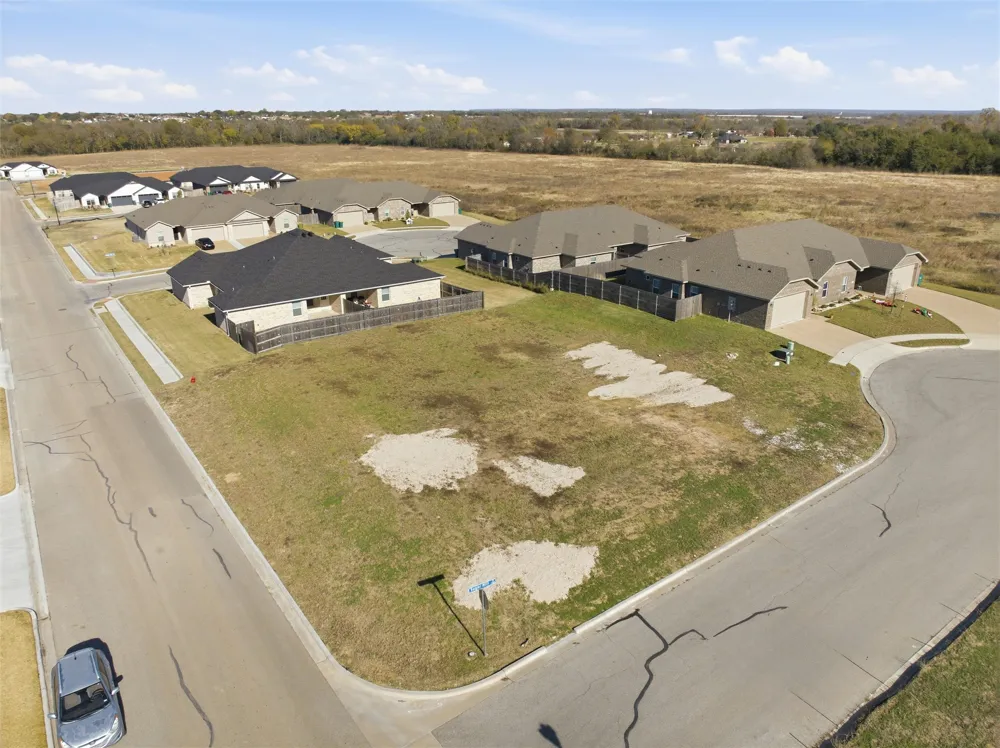 700 Sugar Mill Court Robinson, TX 76706