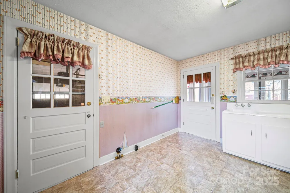 1223 Walker Road Mount Pleasant, NC 28124