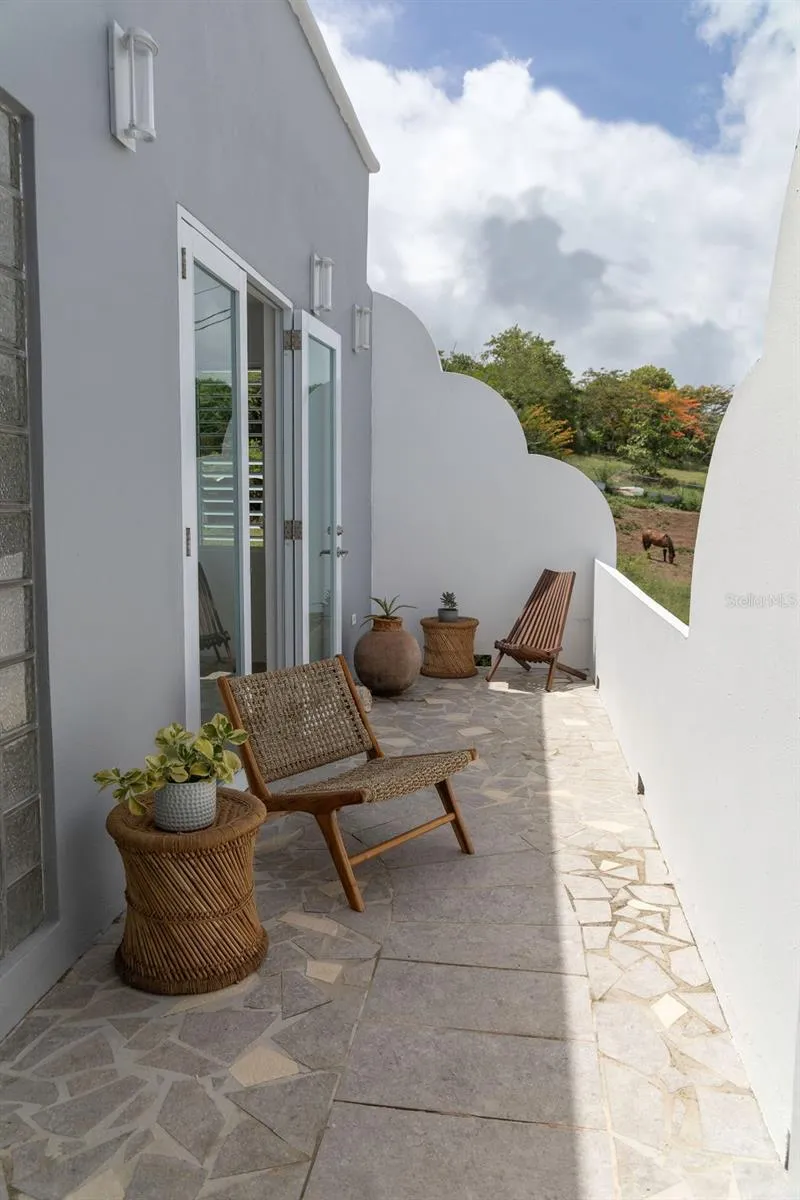 411 BRAVOS DE BOSTON Vieques, PR 00765